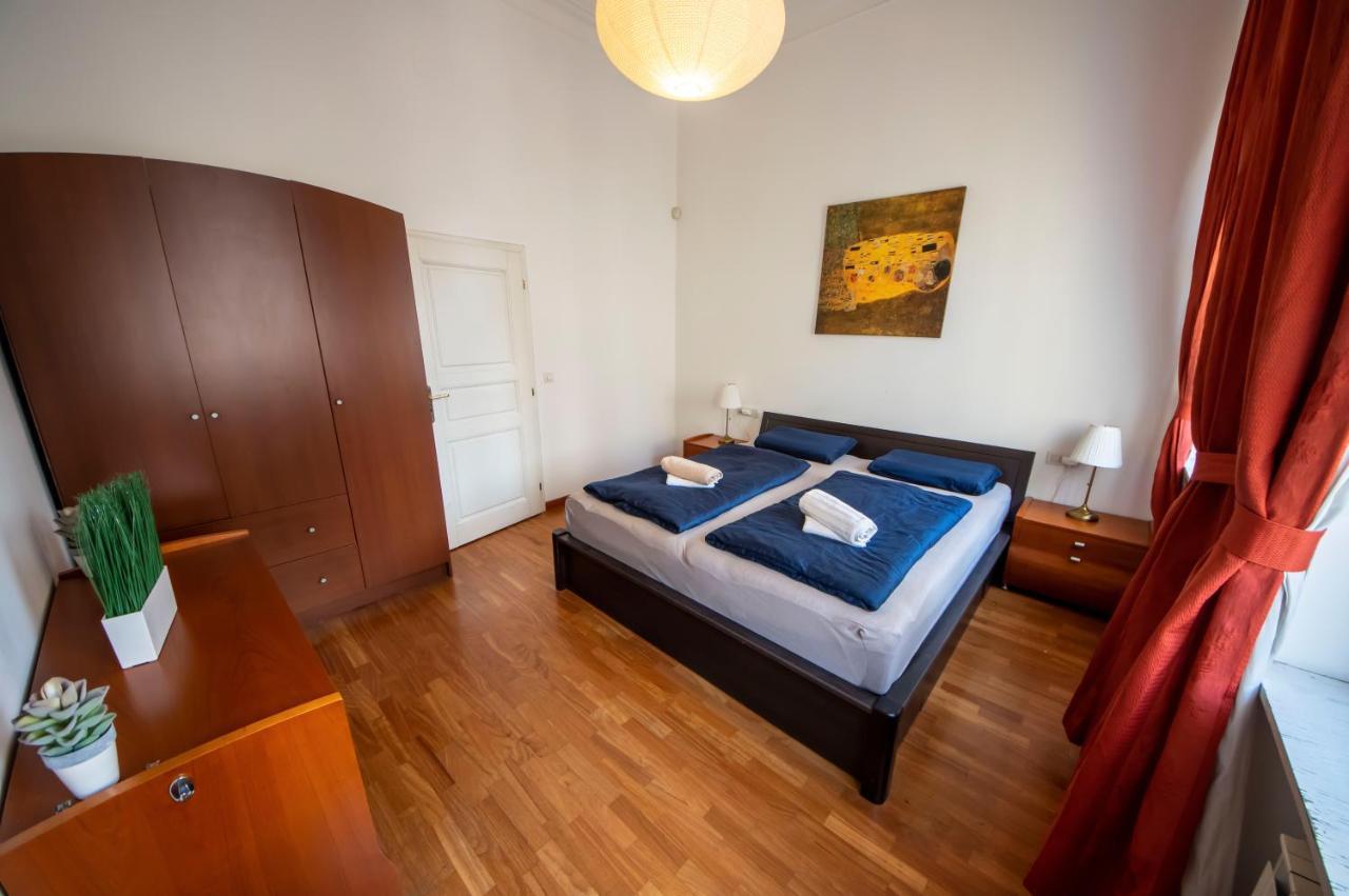Autentic Apartments Platnerska Prague Exterior photo
