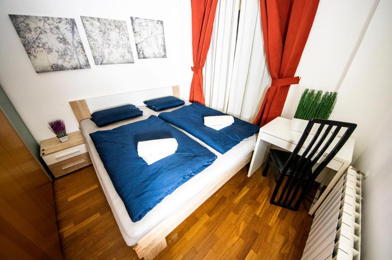 Autentic Apartments Platnerska Prague Exterior photo